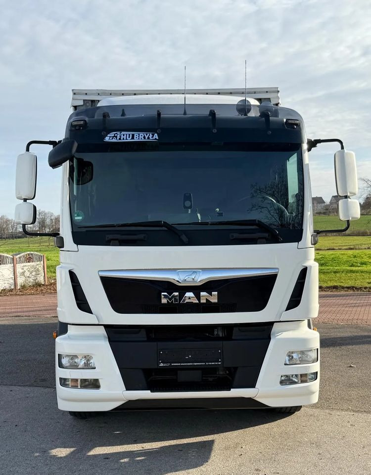 MAN TGM 15.290 / FIRANKA / 2016R / KLIMA POSTOJOWA /SPROWADZONY/ 8T ŁADOWNOŚĆ / 17 PALET / E6 / WINDA / - Kamion me tendë: foto 3 MAN TGM 15.290 / FIRANKA / 2016R / KLIMA POSTOJOWA /SPROWADZONY/ 8T ŁADOWNOŚĆ / 17 PALET / E6 / WINDA / - Kamion me tendë: foto 3