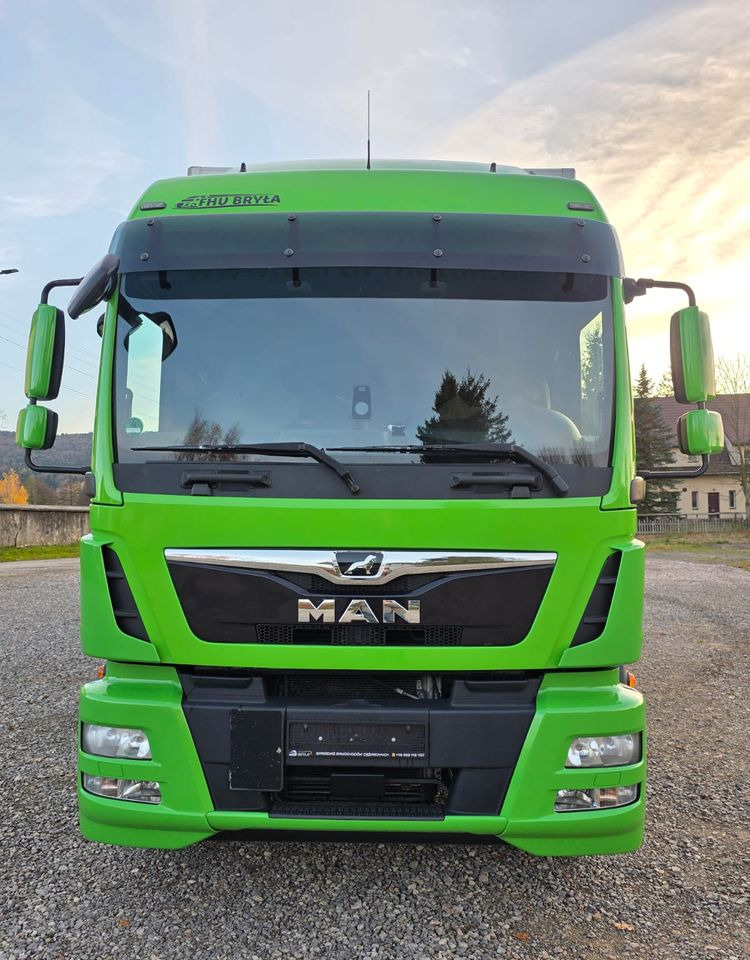 MAN TGM 18.320 / 18.290 / 15.290 / IZOTERMA / WINDA / 19PALET / E6 / 08.2018 / LIFT / SPROWADZONY / AUTOMAT / SYPIALKA / PIERWSZY WŁAŚCICIEL / BOCZNE DRZWI / STAN BARDZO DOBRY - Kamion frigorifer: foto 3 MAN TGM 18.320 / 18.290 / 15.290 / IZOTERMA / WINDA / 19PALET / E6 / 08.2018 / LIFT / SPROWADZONY / AUTOMAT / SYPIALKA / PIERWSZY WŁAŚCICIEL / BOCZNE DRZWI / STAN BARDZO DOBRY - Kamion frigorifer: foto 3