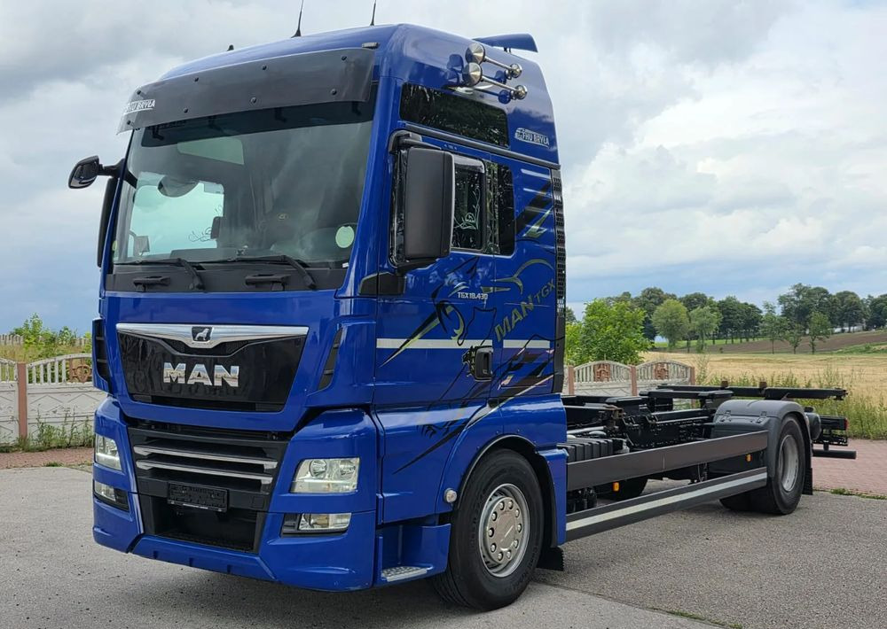 MAN TGX 18.430 / SPROWADZONY / DO ŻYWCA / 2020 / KLIMA POSTOJOWA / SERWISOWANY / JAK NOWY / NISKI PRZEBIEG / RAMA / BDF / E6 - Kamion kabinë-shasi: foto 1 MAN TGX 18.430 / SPROWADZONY / DO ŻYWCA / 2020 / KLIMA POSTOJOWA / SERWISOWANY / JAK NOWY / NISKI PRZEBIEG / RAMA / BDF / E6 - Kamion kabinë-shasi: foto 1
