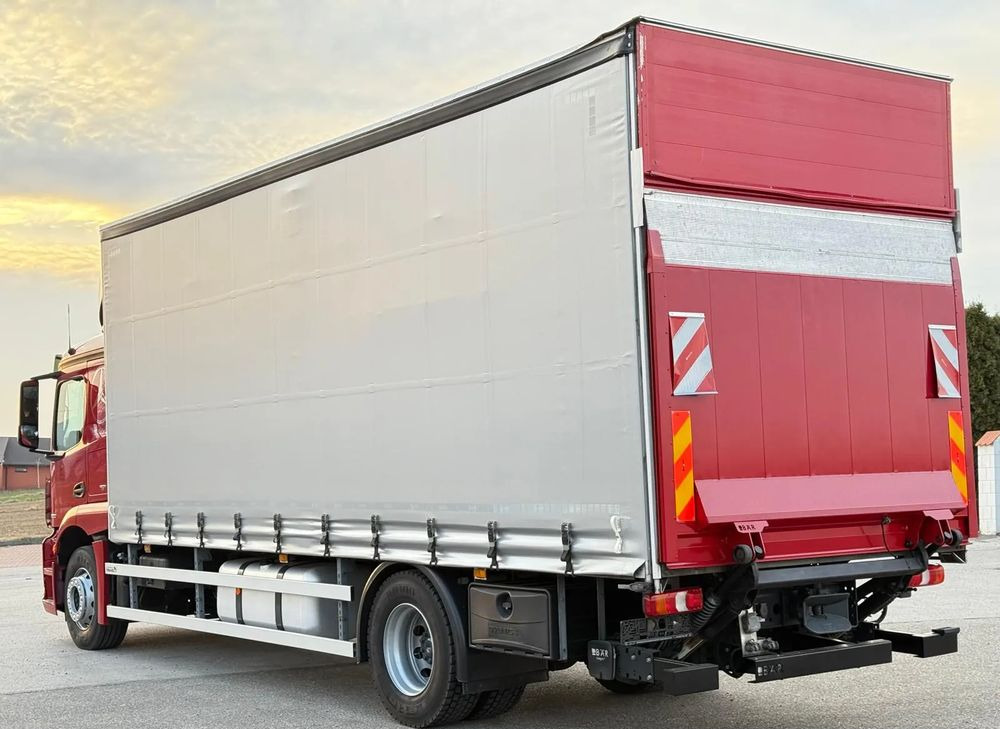 Mercedes-Benz ACTROS 1830/1827/1832/FIRANKA/WINDA/18 EUROPALET/AUTOMAT/Z NIEMIEC/2017/DUŻA ŁADOWNOŚĆ - Kamion me tendë: foto 4 Mercedes-Benz ACTROS 1830/1827/1832/FIRANKA/WINDA/18 EUROPALET/AUTOMAT/Z NIEMIEC/2017/DUŻA ŁADOWNOŚĆ - Kamion me tendë: foto 4