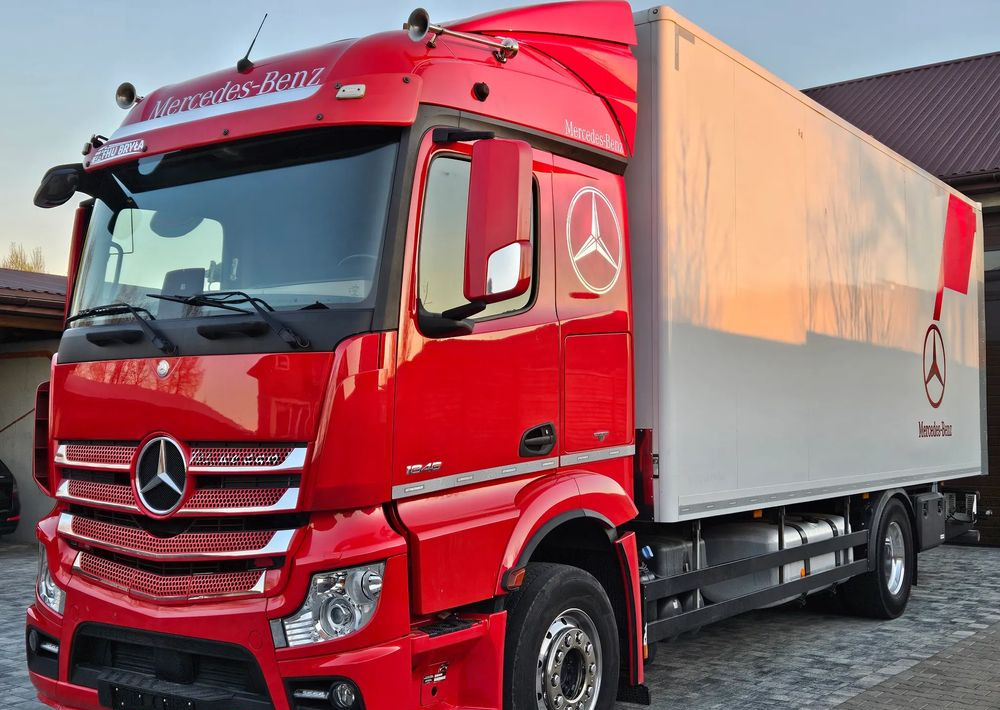 Mercedes-Benz ACTROS 1846/1836/IZOTERMA/WINDA/DUŻY SILNIK/E6/SPROWADZONY/NISKI PRZEBIEG/KONTENER/18 PALET/ALUMINIOWE FELGI/SUPER STAN - Kamion frigorifer: foto 1 Mercedes-Benz ACTROS 1846/1836/IZOTERMA/WINDA/DUŻY SILNIK/E6/SPROWADZONY/NISKI PRZEBIEG/KONTENER/18 PALET/ALUMINIOWE FELGI/SUPER STAN - Kamion frigorifer: foto 1