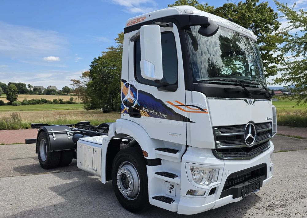 Mercedes-Benz ANTOS 1827 / ATEGO / ACTROS / E6 / ROZSTAW OSI 3.75M / WYWROT / BECZKA / UTRZYMANIE DRÓG / HAKOWIEC / SPROWADZONY / PIERWSZY WŁAŚCICIEL / STAN BDB - Kamion kabinë-shasi: foto 2 Mercedes-Benz ANTOS 1827 / ATEGO / ACTROS / E6 / ROZSTAW OSI 3.75M / WYWROT / BECZKA / UTRZYMANIE DRÓG / HAKOWIEC / SPROWADZONY / PIERWSZY WŁAŚCICIEL / STAN BDB - Kamion kabinë-shasi: foto 2