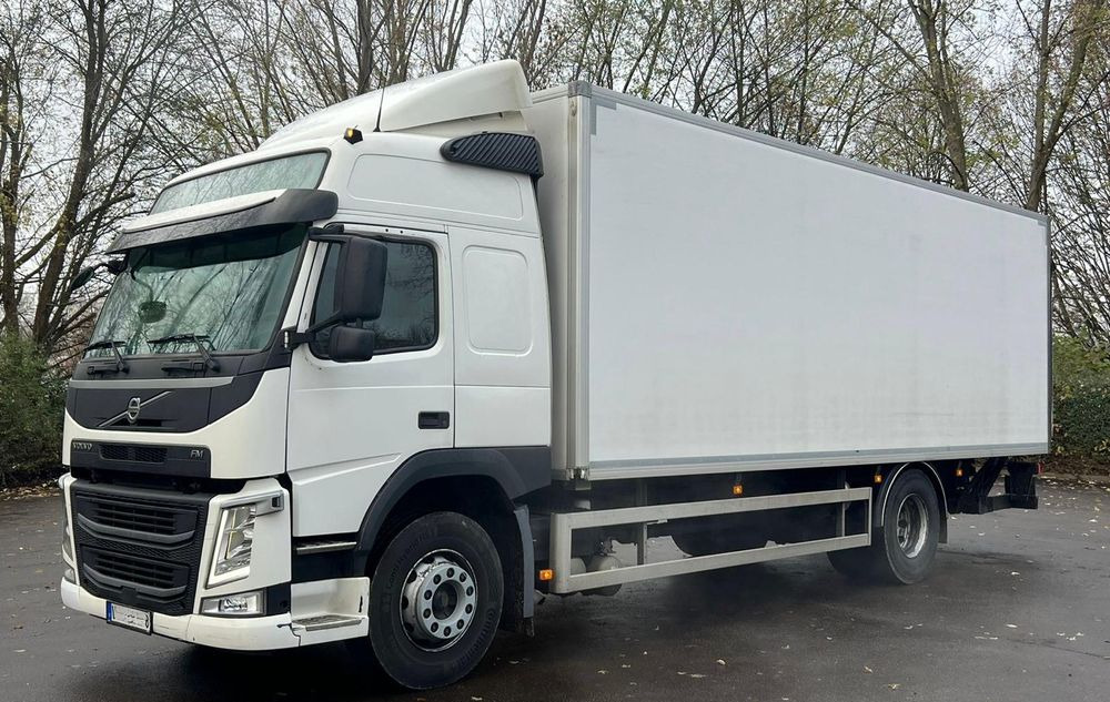 Volvo FM 340 / IZOTERMA / WINDA / SPROWADZONY / 18 PALET / 10.2017 / E6 / STAN BARDZO DOBRY - Kamion frigorifer: foto 1 Volvo FM 340 / IZOTERMA / WINDA / SPROWADZONY / 18 PALET / 10.2017 / E6 / STAN BARDZO DOBRY - Kamion frigorifer: foto 1