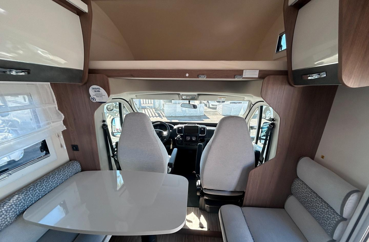 Elnagh BARON 65 - Kamper alcove: foto 4 Elnagh BARON 65 - Kamper alcove: foto 4