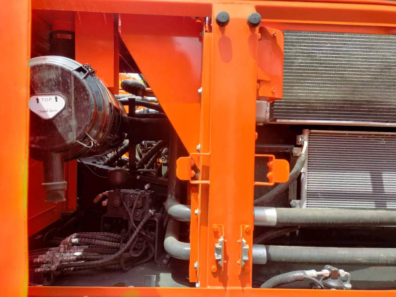 Doosan DX 300 Korea imports doosan DX300 - Ekskavator me zinxhirë: foto 3 Doosan DX 300 Korea imports doosan DX300 - Ekskavator me zinxhirë: foto 3