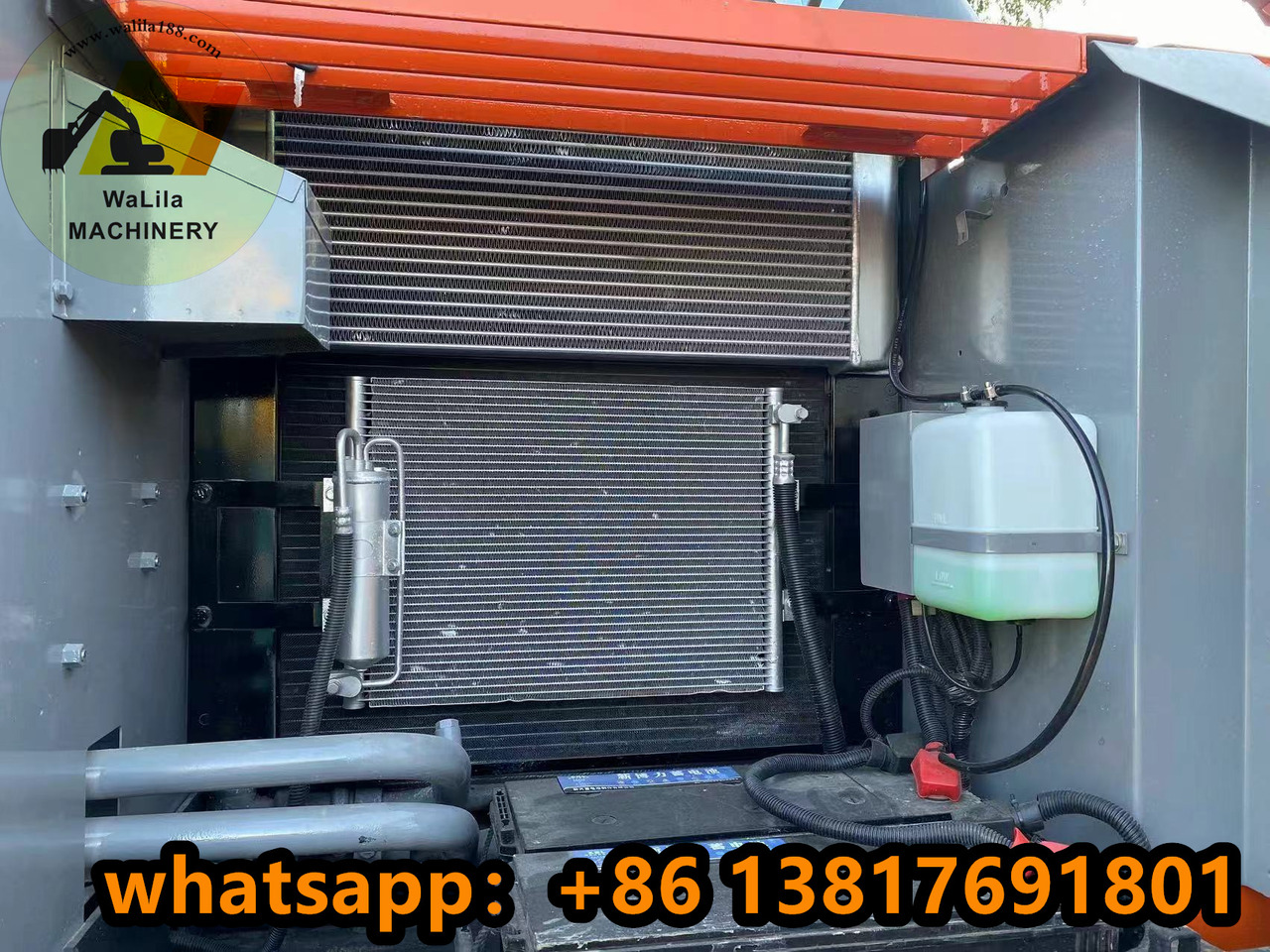 Hitachi Hitachi zx250 - Ekskavator me zinxhirë: foto 3 Hitachi Hitachi zx250 - Ekskavator me zinxhirë: foto 3