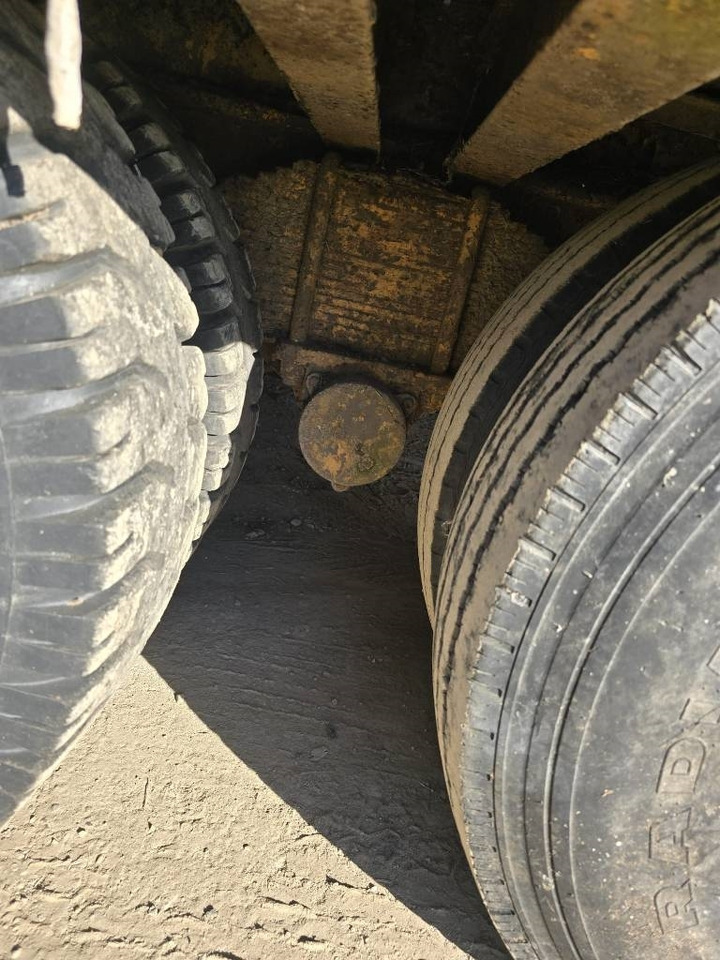 Bertoja 3 - Gjysmë rimorkio me plan ngarkimi të ulët: foto 3 Bertoja 3 - Gjysmë rimorkio me plan ngarkimi të ulët: foto 3