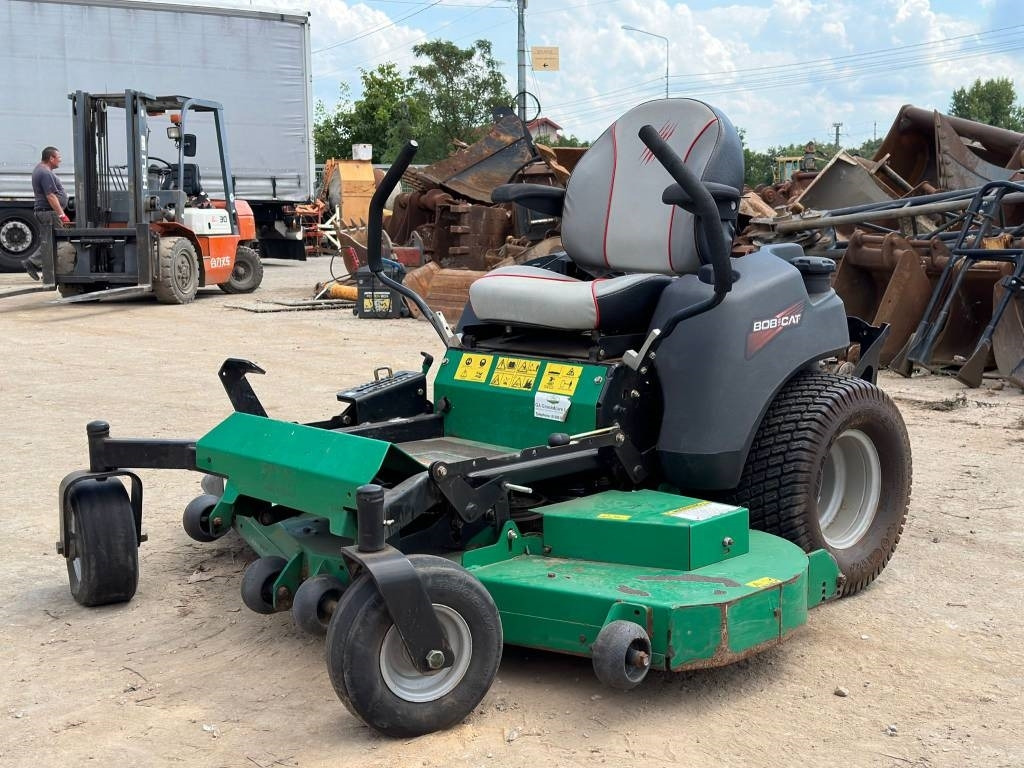 Bobcat CRZ - Korrëse bari i kopshtit: foto 1 Bobcat CRZ - Korrëse bari i kopshtit: foto 1