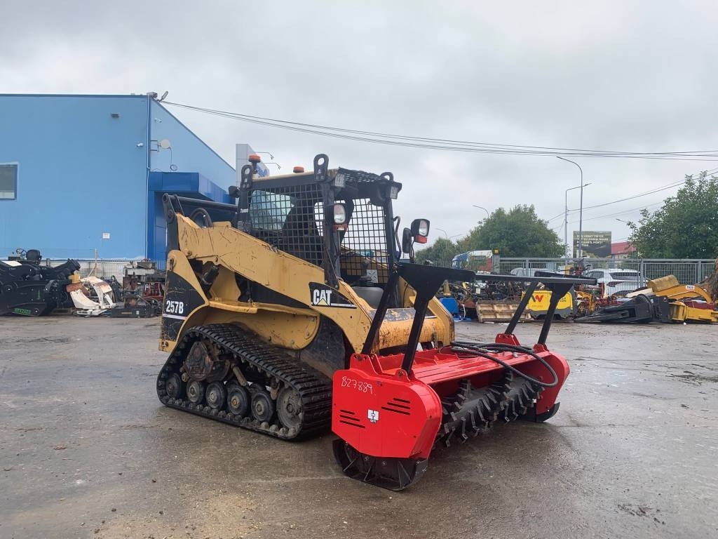 CAT 257 B - Mini fadrom: foto 1 CAT 257 B - Mini fadrom: foto 1