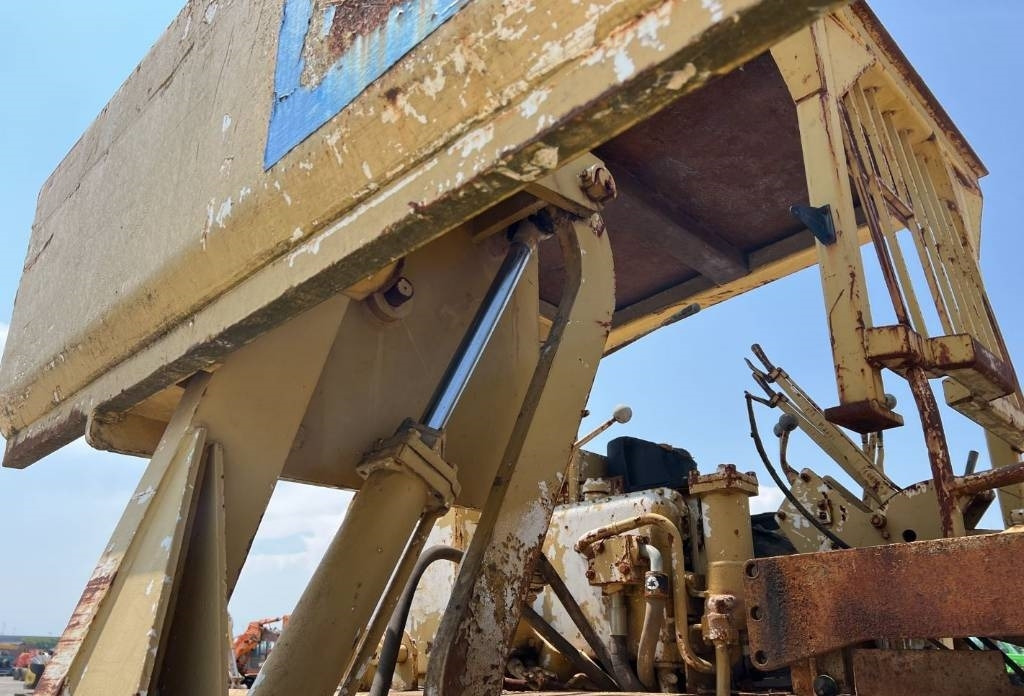 CAT 583 H - Shtrirës i tubave: foto 3 CAT 583 H - Shtrirës i tubave: foto 3