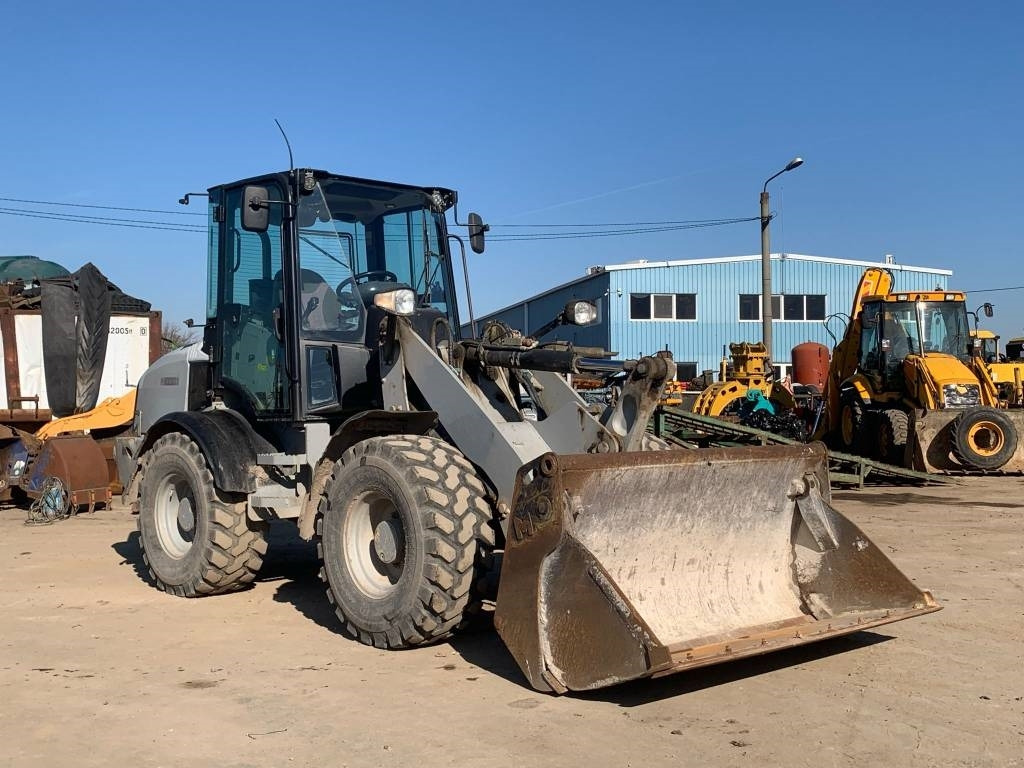 CAT 908H - Fadrom me goma: foto 5 CAT 908H - Fadrom me goma: foto 5