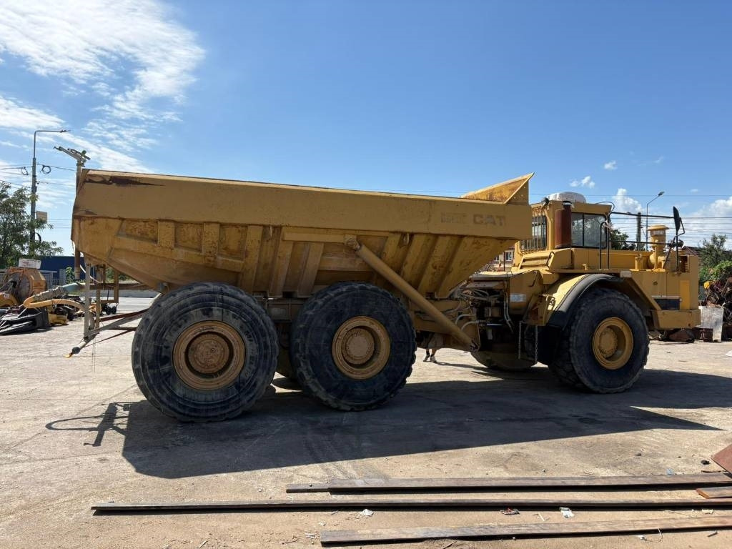 CAT D 350 C - Shkarkues teleskopik: foto 2 CAT D 350 C - Shkarkues teleskopik: foto 2