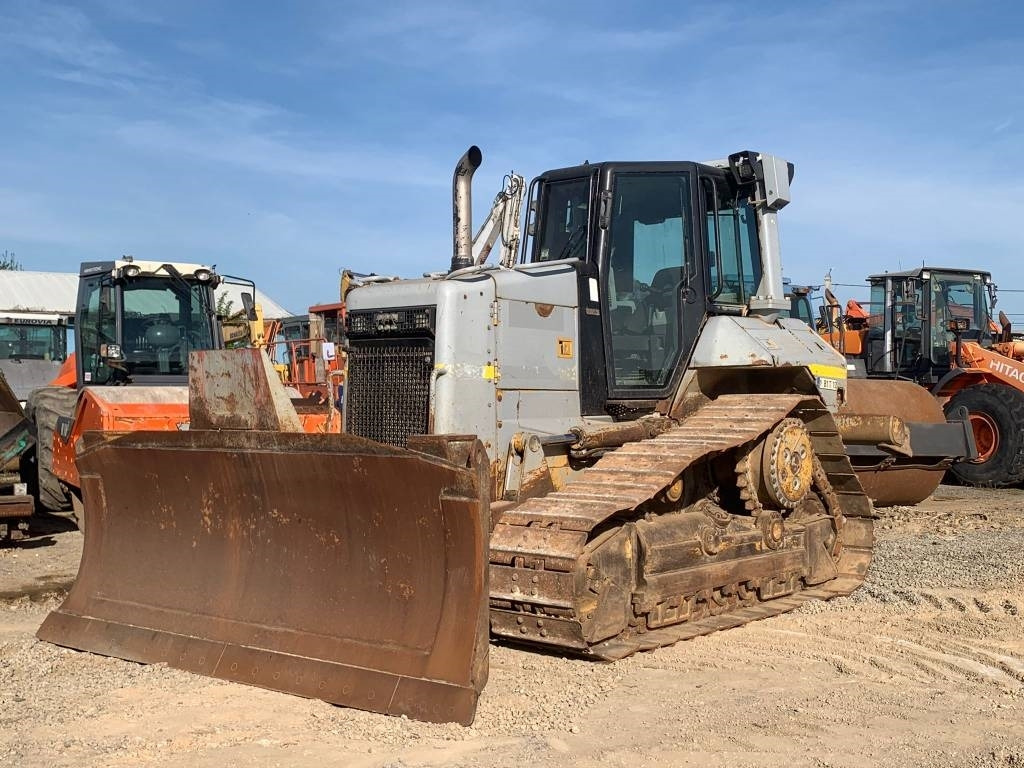 CAT D 6 N - Buldozer: foto 1 CAT D 6 N - Buldozer: foto 1