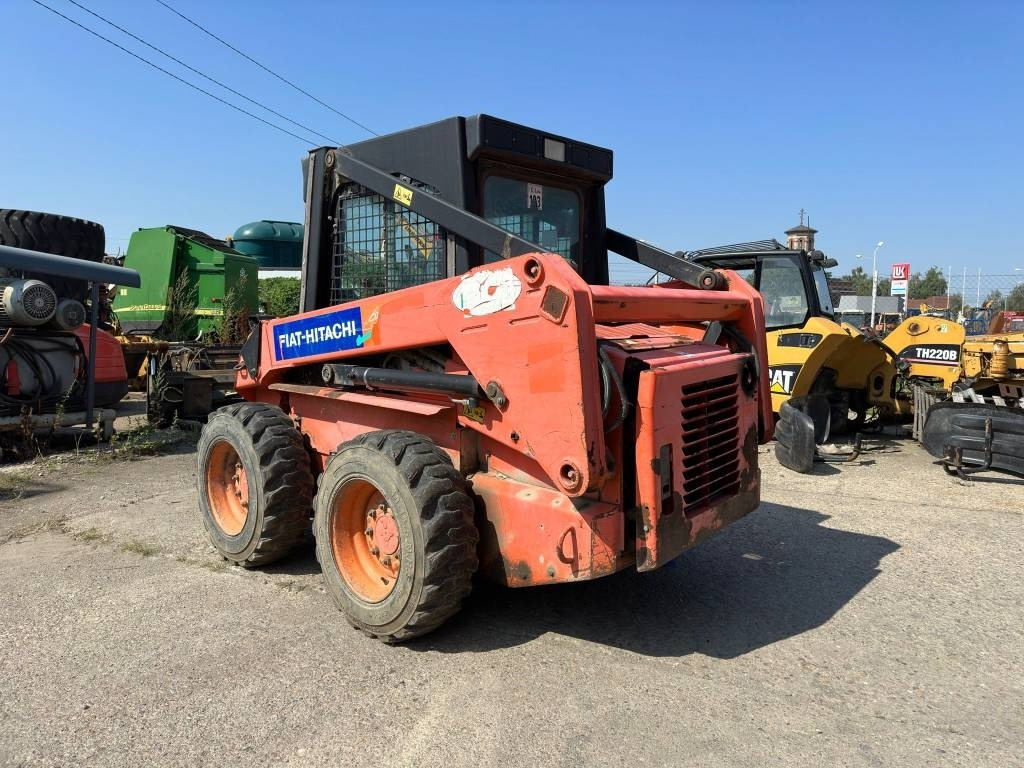 Fiat-Hitachi SL55B - Mini fadrom: foto 3 Fiat-Hitachi SL55B - Mini fadrom: foto 3