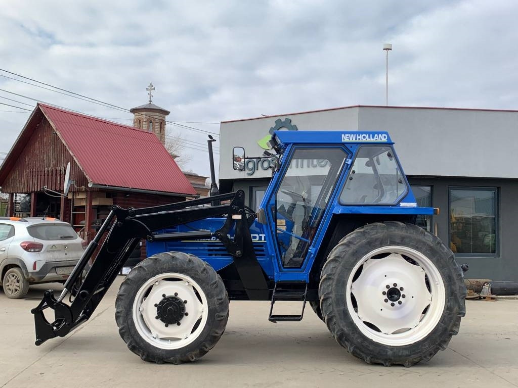 Fiat New Holland 70-90DT - Traktor: foto 3 Fiat New Holland 70-90DT - Traktor: foto 3