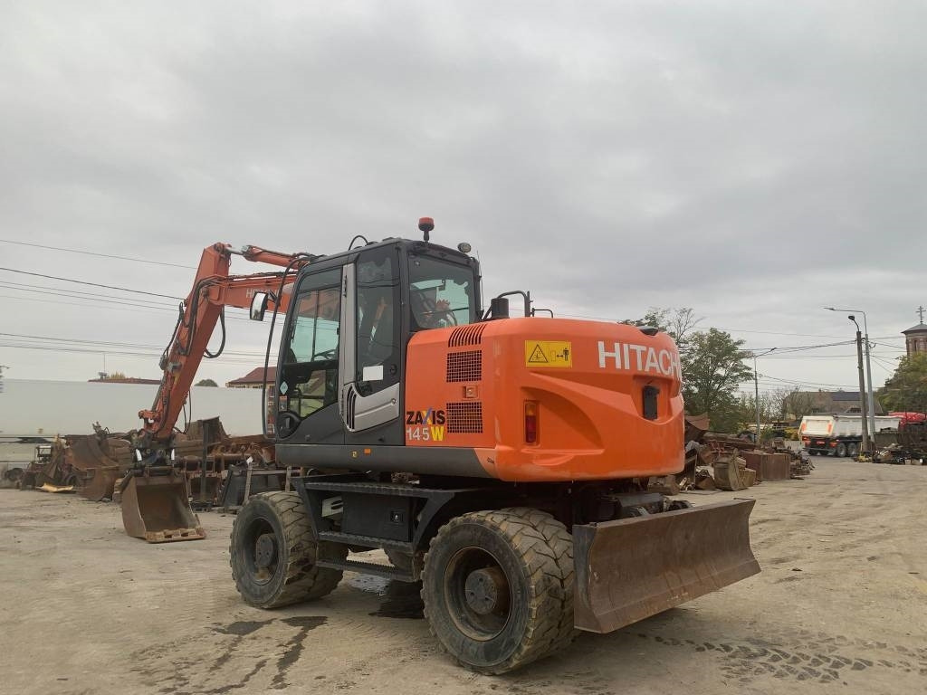 Hitachi ZX 145 W-3+SMP Rototilt - Ekskavator me goma: foto 3 Hitachi ZX 145 W-3+SMP Rototilt - Ekskavator me goma: foto 3