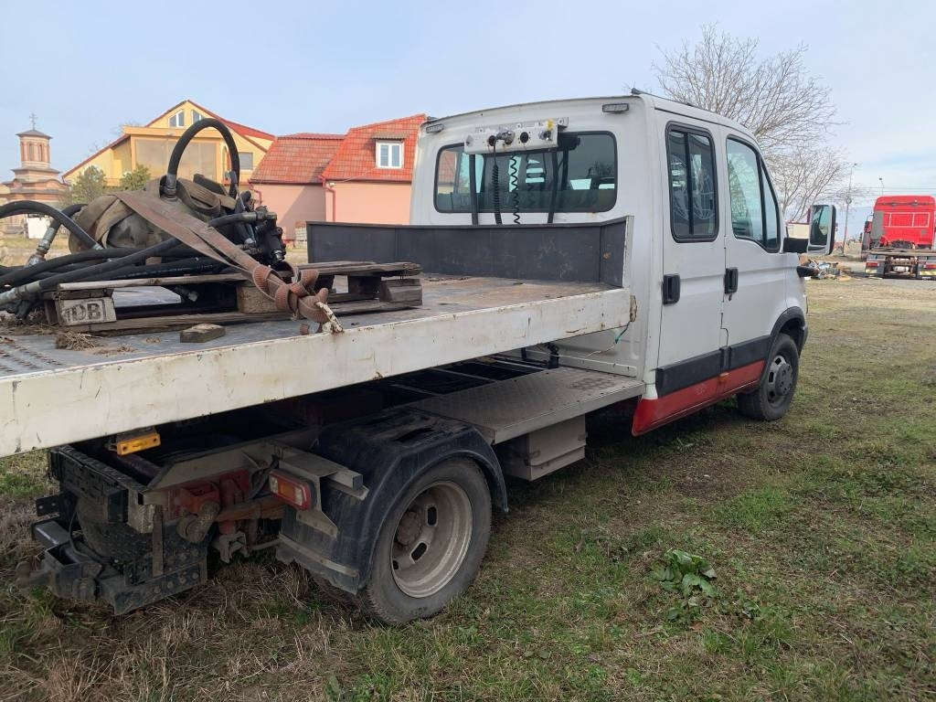 Iveco 40C 15 - Gjysmë-kamion të lehtë, Kamioncine dopio kabinë: foto 3 Iveco 40C 15 - Gjysmë-kamion të lehtë, Kamioncine dopio kabinë: foto 3