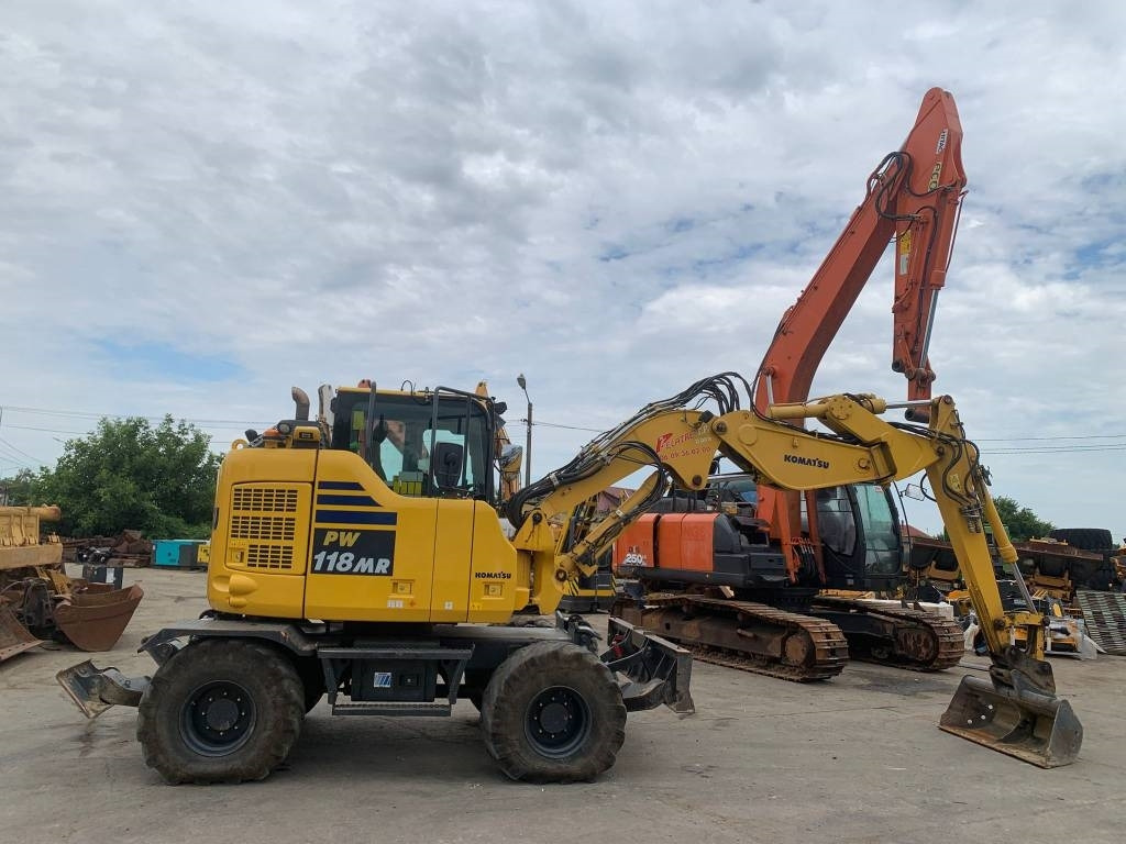 Komatsu PW118MR-11W - Ekskavator me goma: foto 4 Komatsu PW118MR-11W - Ekskavator me goma: foto 4