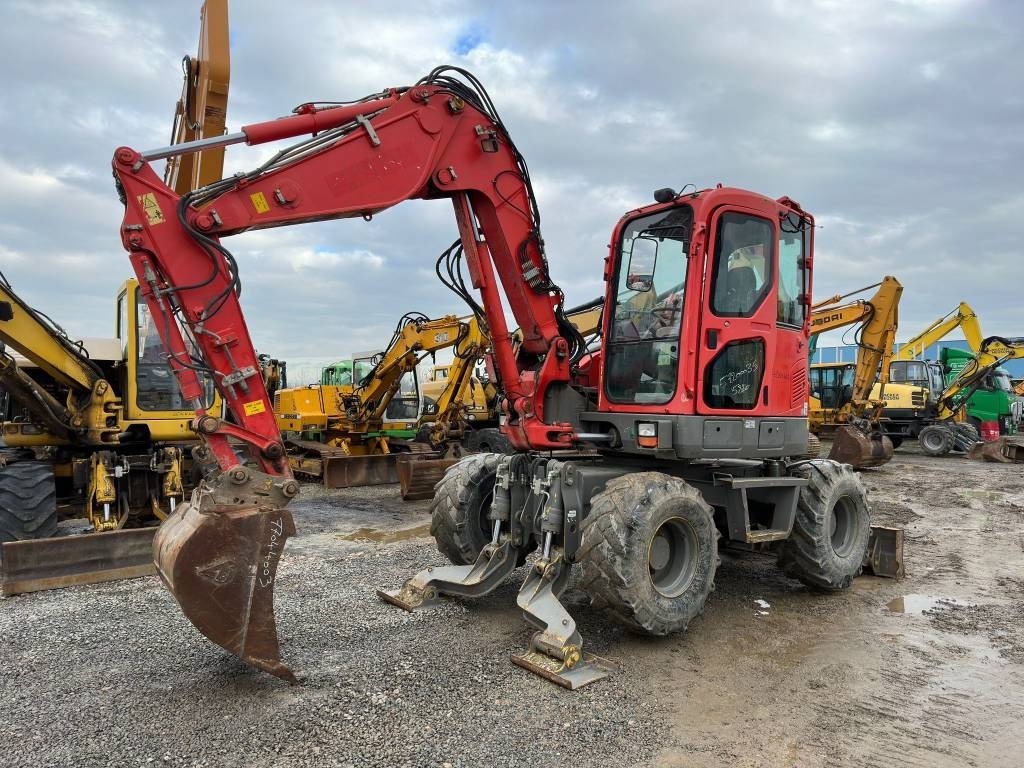 Komatsu PW98MR-8 - Ekskavator me goma: foto 1 Komatsu PW98MR-8 - Ekskavator me goma: foto 1