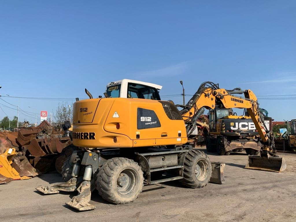 Liebherr A912 Compact+Engcon Rototilt - Ekskavator me goma: foto 4 Liebherr A912 Compact+Engcon Rototilt - Ekskavator me goma: foto 4