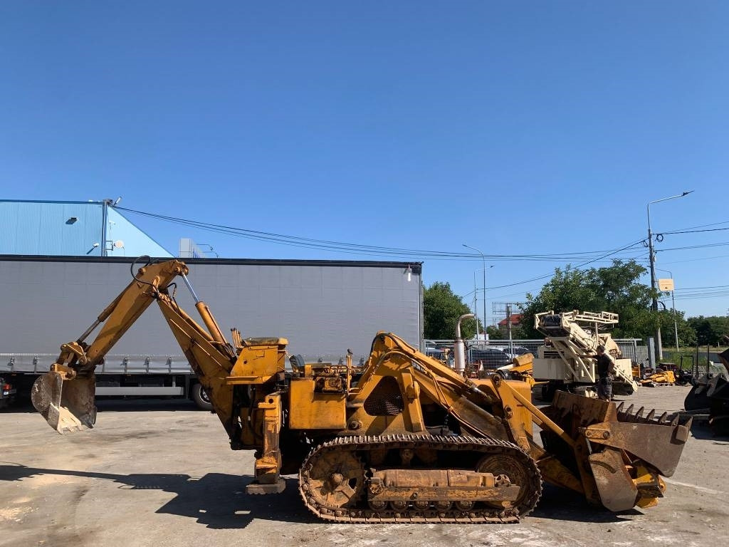 Massey Ferguson MF200 - Fadromë me shkarkim nga prapa: foto 5 Massey Ferguson MF200 - Fadromë me shkarkim nga prapa: foto 5