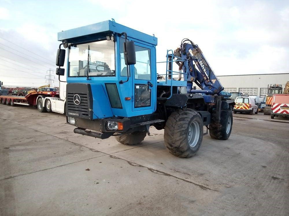 Mercedes-Benz Unimog - Kamion me vinç: foto 1 Mercedes-Benz Unimog - Kamion me vinç: foto 1