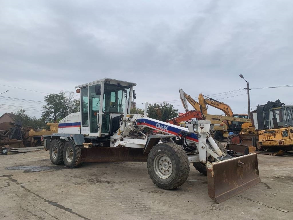 O&K F 106.5A - Makinë niveluese: foto 4 O&K F 106.5A - Makinë niveluese: foto 4