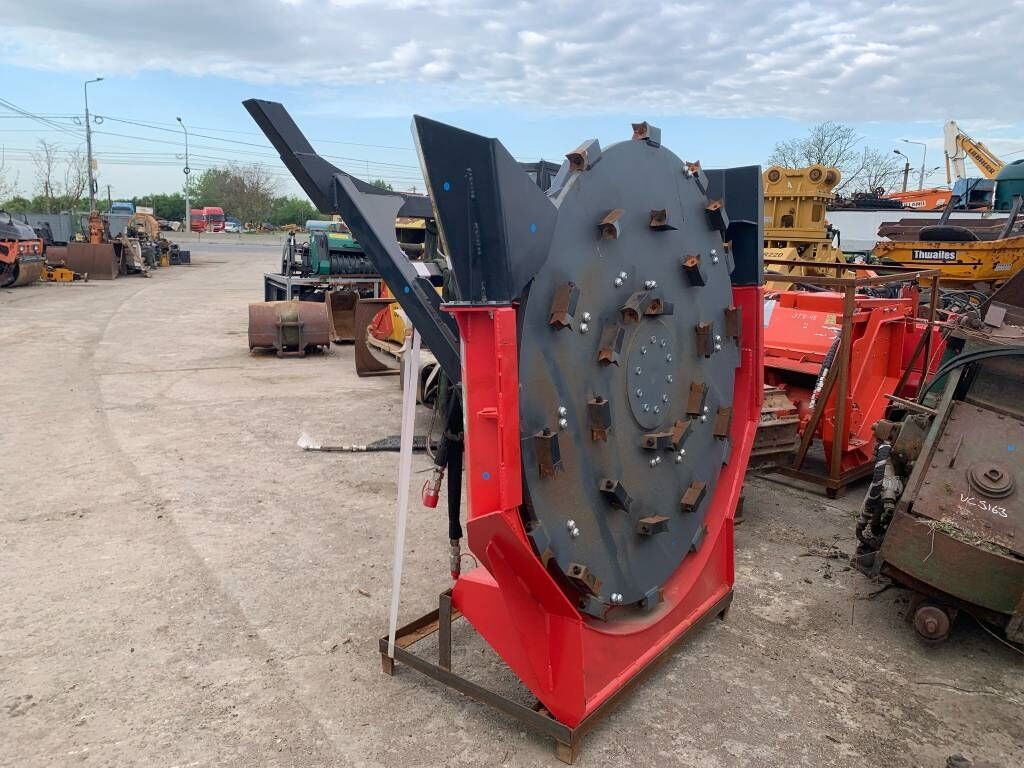 Raytree RMDM70 Mulcher Raytree RMDM70 Mulcher - Trince pyllore: foto 2 Raytree RMDM70 Mulcher Raytree RMDM70 Mulcher - Trince pyllore: foto 2