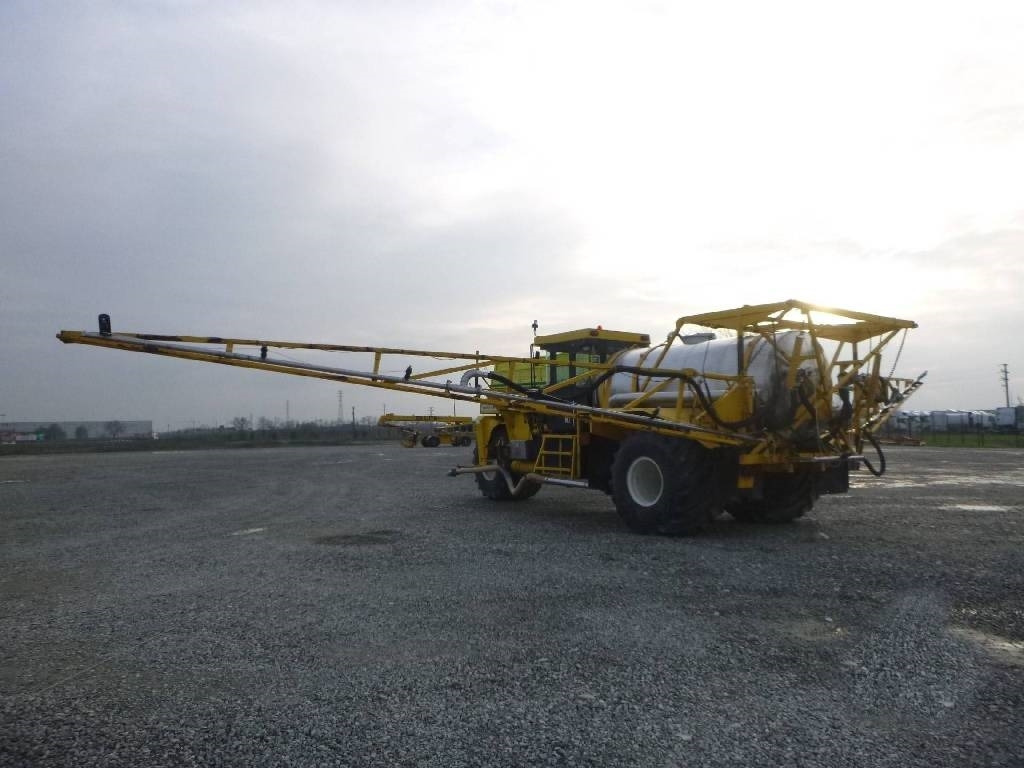 Terra Gator 1603T - Spërkatës i vetëlëvizshëm: foto 3 Terra Gator 1603T - Spërkatës i vetëlëvizshëm: foto 3