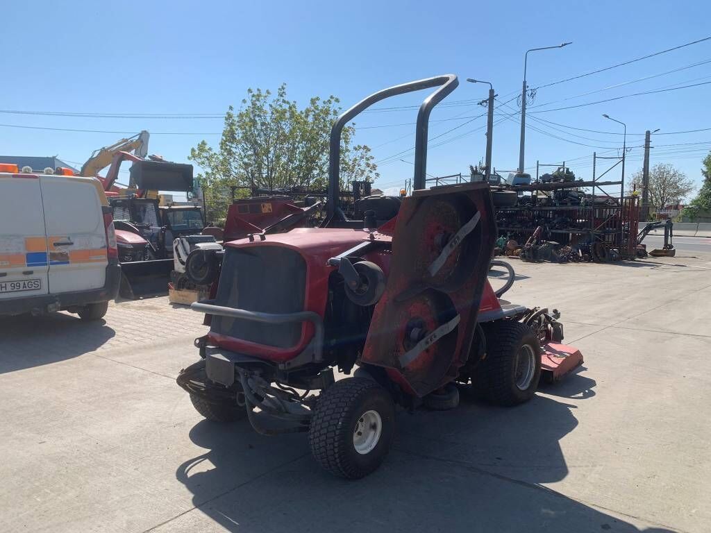 Toro R3240T Toro R3240T - Korrëse bari i kopshtit: foto 4 Toro R3240T Toro R3240T - Korrëse bari i kopshtit: foto 4