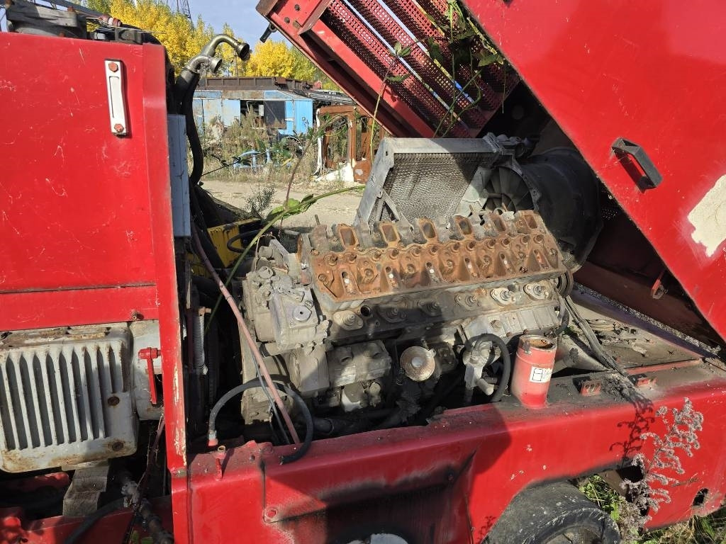 Wirtgen W 600 DC FOR PARTS - Shtrues asfalti: foto 5 Wirtgen W 600 DC FOR PARTS - Shtrues asfalti: foto 5