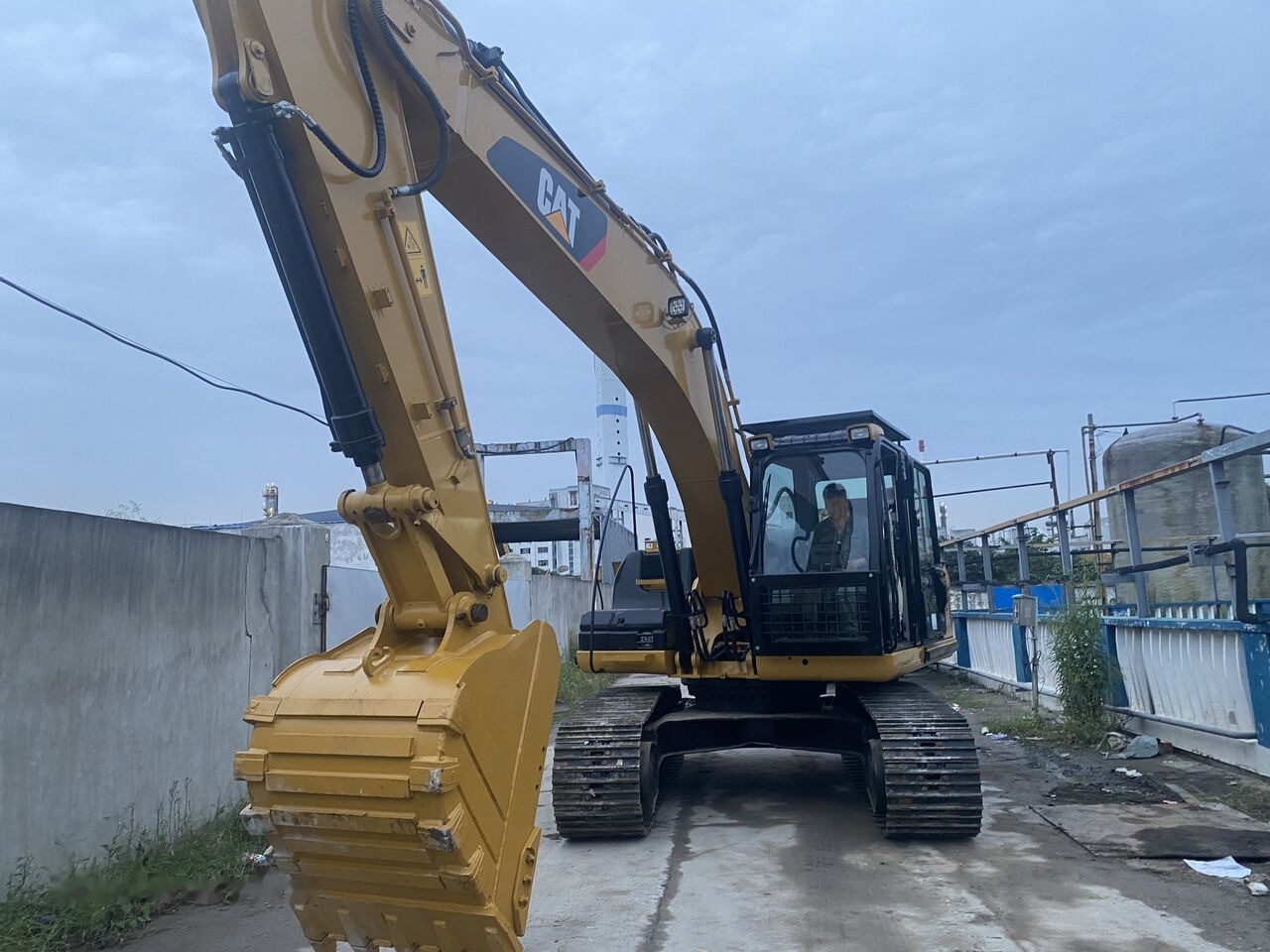Caterpillar 320D - Ekskavator me zinxhirë: foto 1 Caterpillar 320D - Ekskavator me zinxhirë: foto 1