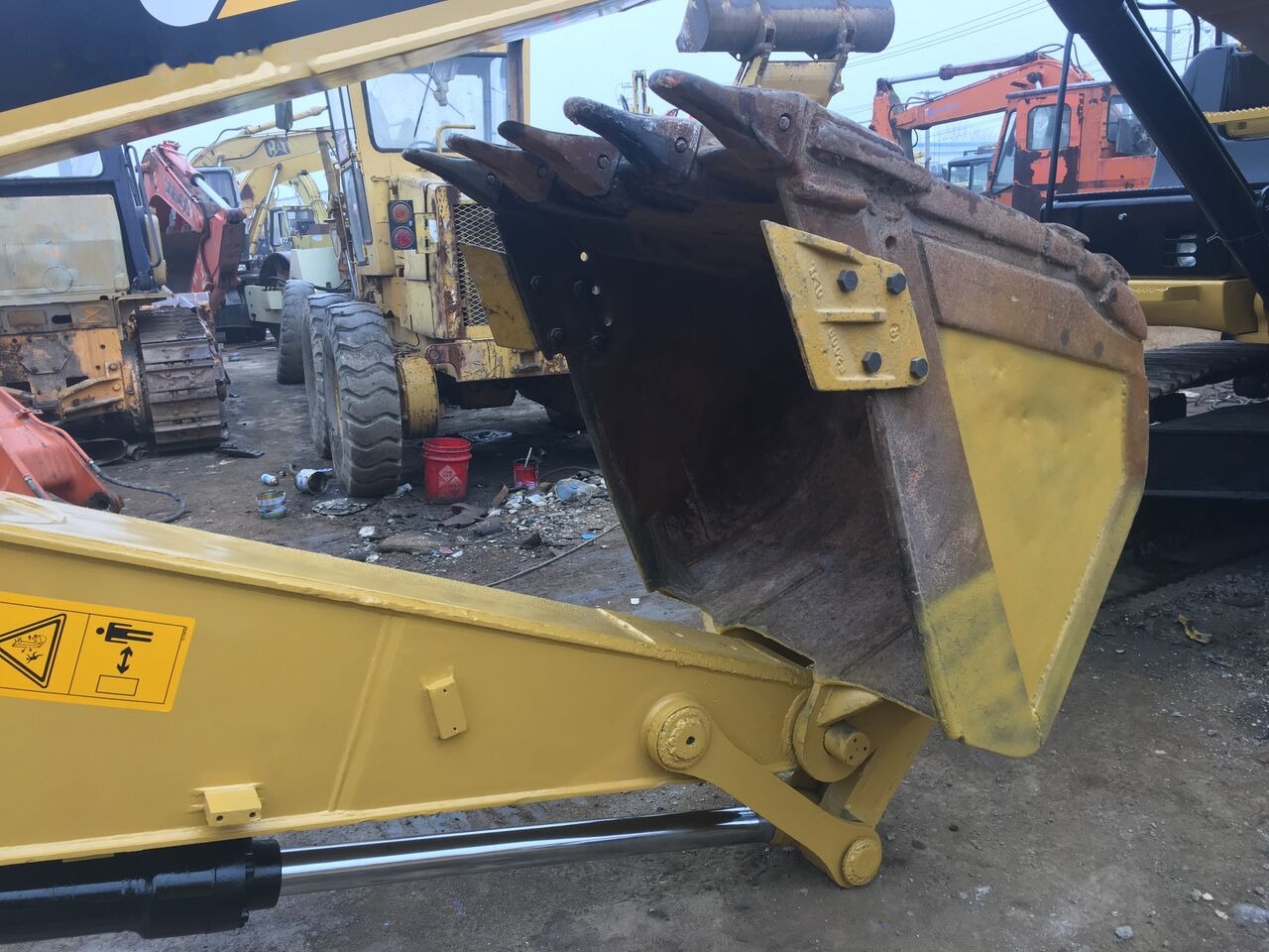 Caterpillar 320D - Ekskavator me zinxhirë: foto 1 Caterpillar 320D - Ekskavator me zinxhirë: foto 1