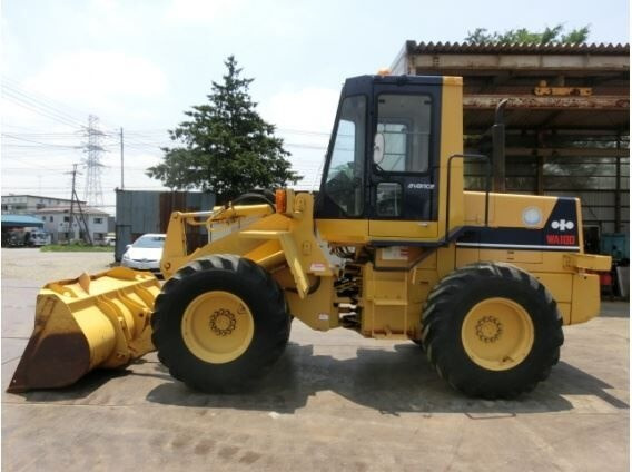 Komatsu wa100-1 - Fadrom me goma: foto 3 Komatsu wa100-1 - Fadrom me goma: foto 3