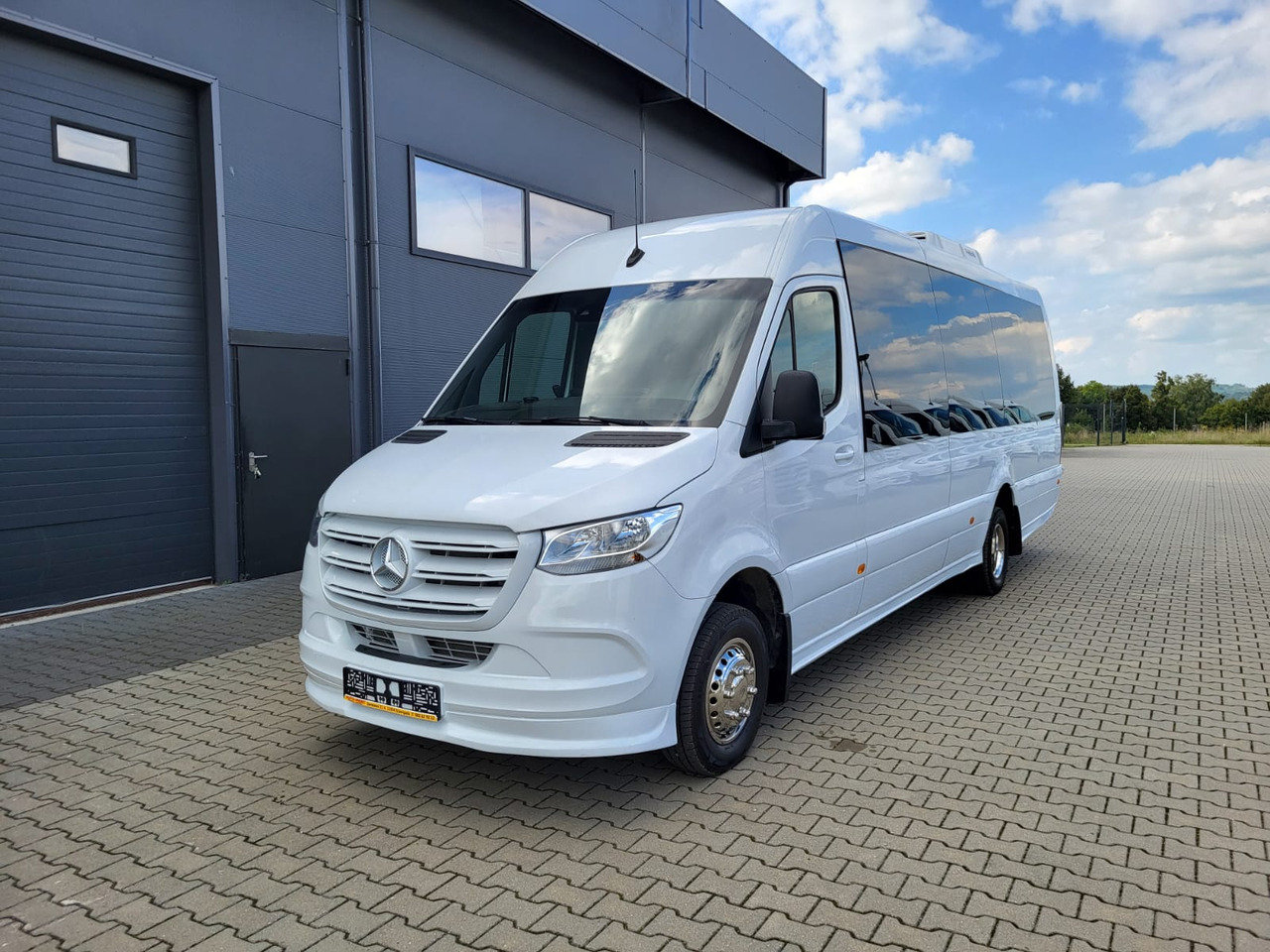 MERCEDES-BENZ Sprinter 517 CDI 24 places+ 3 standing NEW - Autobus suburban: foto 1 MERCEDES-BENZ Sprinter 517 CDI 24 places+ 3 standing NEW - Autobus suburban: foto 1
