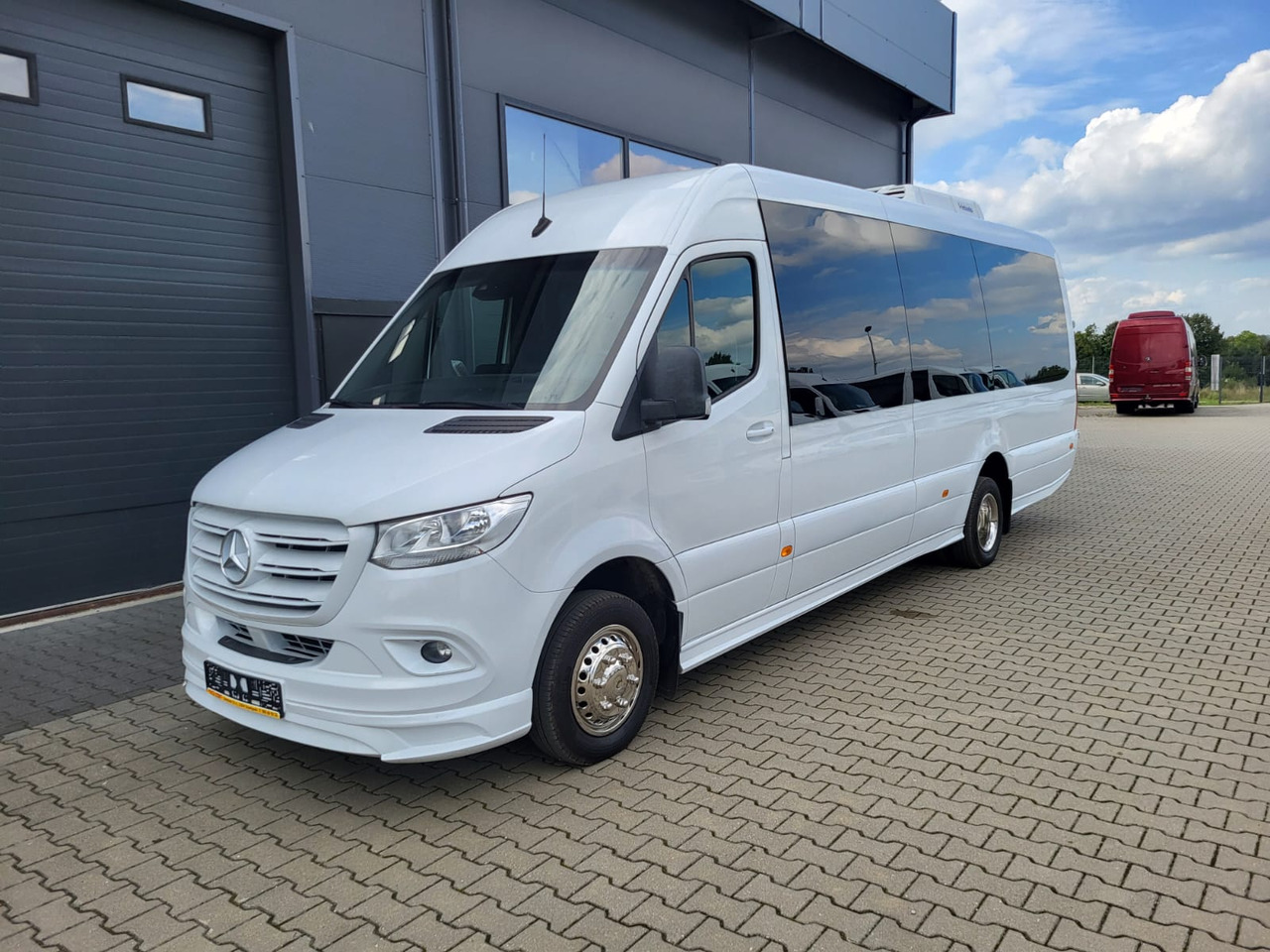 Mercedes-Benz Sprinter 519 CDI 24 places + 3 standing - Autobus suburban: foto 2 Mercedes-Benz Sprinter 519 CDI 24 places + 3 standing - Autobus suburban: foto 2