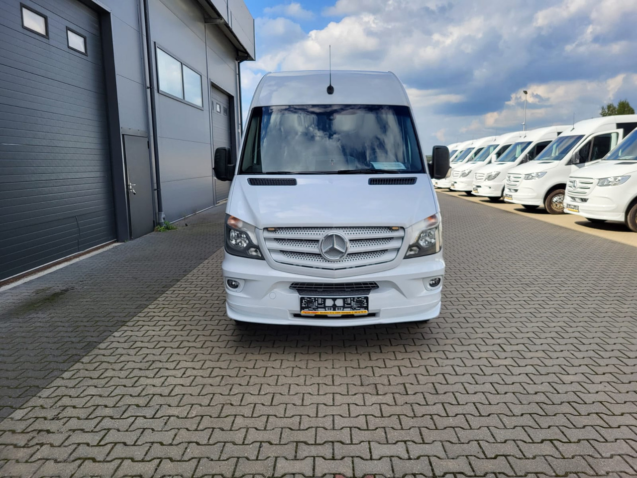 Mercedes-Benz Sprinter 519 CDI 24 places + 4 standing - Autobus suburban: foto 2 Mercedes-Benz Sprinter 519 CDI 24 places + 4 standing - Autobus suburban: foto 2