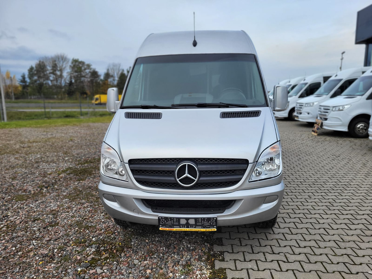 Mercedes-Benz Sprinter 519 CDI 24 places + 4 standing - Autobus suburban: foto 3 Mercedes-Benz Sprinter 519 CDI 24 places + 4 standing - Autobus suburban: foto 3