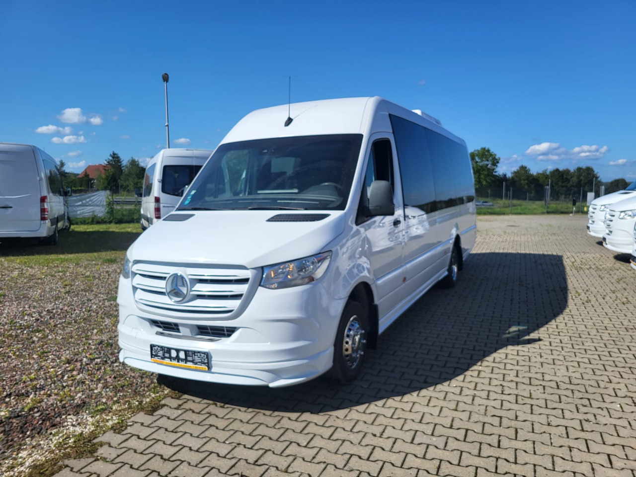 Sprinter 516 CDI 24 places + 4 standing - Autobus suburban: foto 2 Sprinter 516 CDI 24 places + 4 standing - Autobus suburban: foto 2