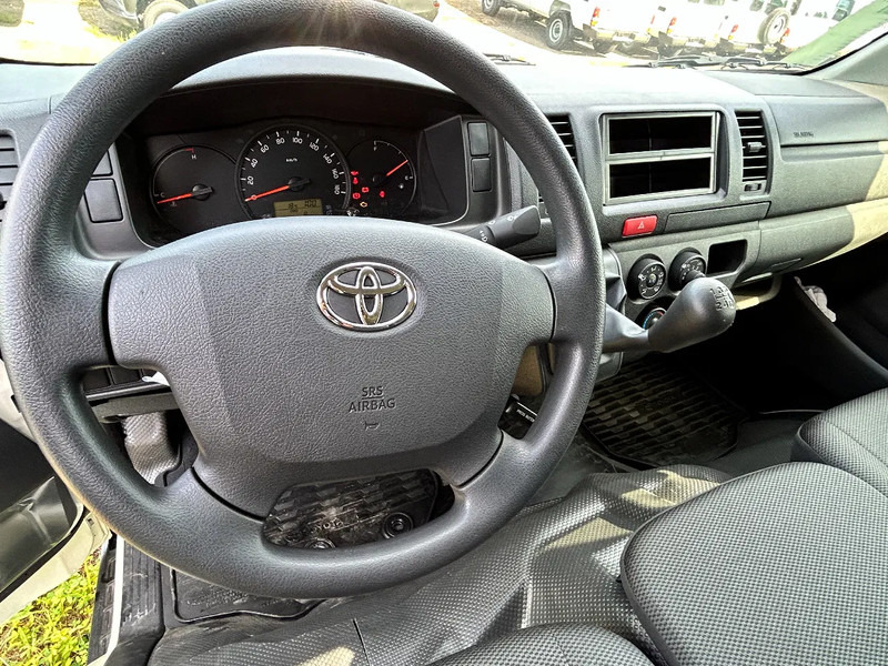 Toyota HiAce 4x2 Standard Mini Bus 15 seater - Ready for work!! - NEW - Veturë: foto 4 Toyota HiAce 4x2 Standard Mini Bus 15 seater - Ready for work!! - NEW - Veturë: foto 4