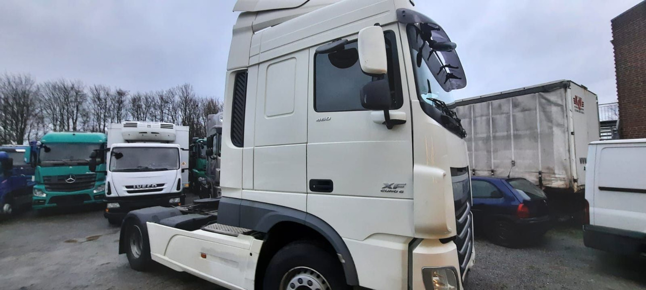 DAF XF106- 460 Space Cap Vollaustt.Top Top Zus - Gjysmë-kamion: foto 3 DAF XF106- 460 Space Cap Vollaustt.Top Top Zus - Gjysmë-kamion: foto 3