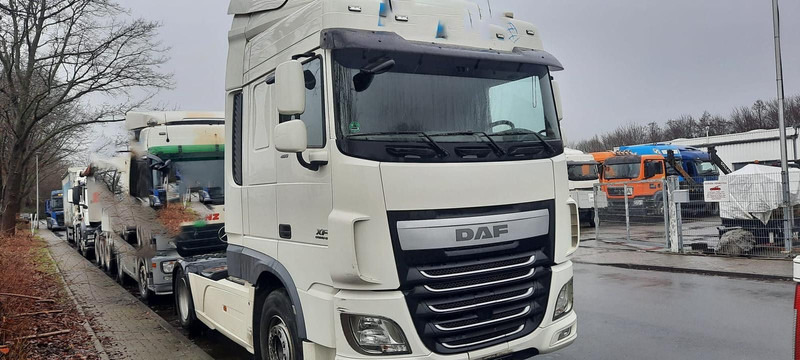 DAF XF106-460FT SZM Spoiler - Gjysmë-kamion: foto 1 DAF XF106-460FT SZM Spoiler - Gjysmë-kamion: foto 1