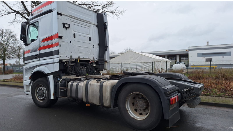 Mercedes-Benz 1845 Arocs 4x4 HD 1-Hand - Gjysmë-kamion: foto 3 Mercedes-Benz 1845 Arocs 4x4 HD 1-Hand - Gjysmë-kamion: foto 3