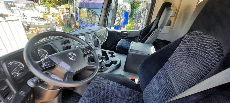 Mercedes-Benz 2043 Arocs 4x4 - Gjysmë-kamion: foto 5 Mercedes-Benz 2043 Arocs 4x4 - Gjysmë-kamion: foto 5