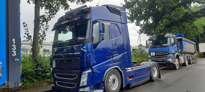 Volvo FH 500 GLobetrotter XL - Gjysmë-kamion: foto 1 Volvo FH 500 GLobetrotter XL - Gjysmë-kamion: foto 1