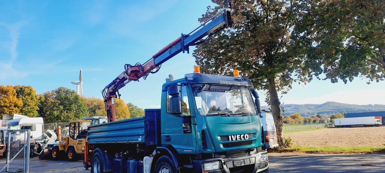 Iveco ML180E28K 4x2 mit Kran/Funk/Greifer - Kamion vetëshkarkues, Kamion me vinç: foto 1 Iveco ML180E28K 4x2 mit Kran/Funk/Greifer - Kamion vetëshkarkues, Kamion me vinç: foto 1