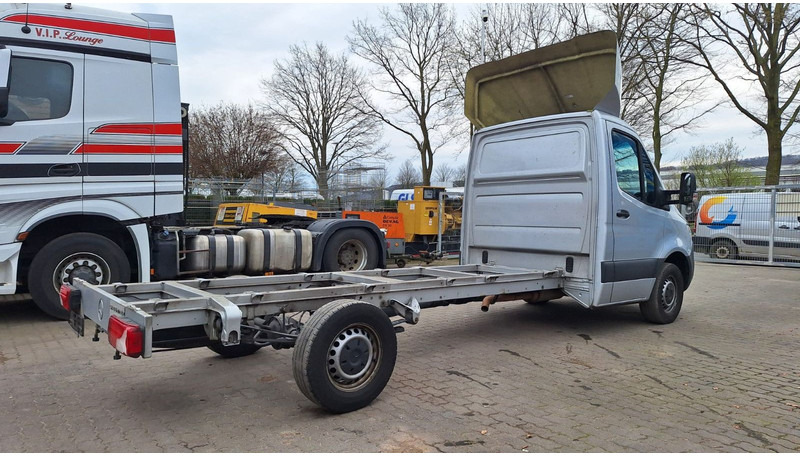 Mercedes-Benz Fahrgestell 316 - Kamioncine, Kamion kabinë-shasi: foto 4 Mercedes-Benz Fahrgestell 316 - Kamioncine, Kamion kabinë-shasi: foto 4