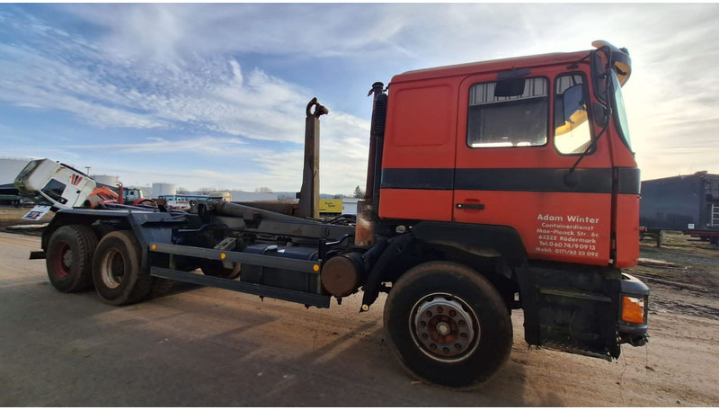 MAN 26.272 K Abroller Blatt/Blatt 6x4 - Kamion vetëngarkues: foto 5 MAN 26.272 K Abroller Blatt/Blatt 6x4 - Kamion vetëngarkues: foto 5