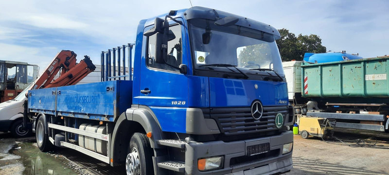 Mercedes-Benz 1828 Pritsche+Glastransport - Kamion me karroceri të hapur, Kamion me vinç: foto 1 Mercedes-Benz 1828 Pritsche+Glastransport - Kamion me karroceri të hapur, Kamion me vinç: foto 1