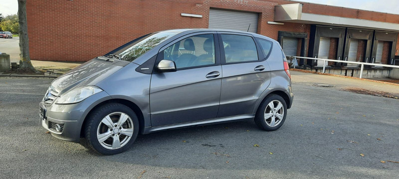 Mercedes-Benz A-Klasse 180 A 180 CDI AVANTGARDE - Veturë: foto 2 Mercedes-Benz A-Klasse 180 A 180 CDI AVANTGARDE - Veturë: foto 2